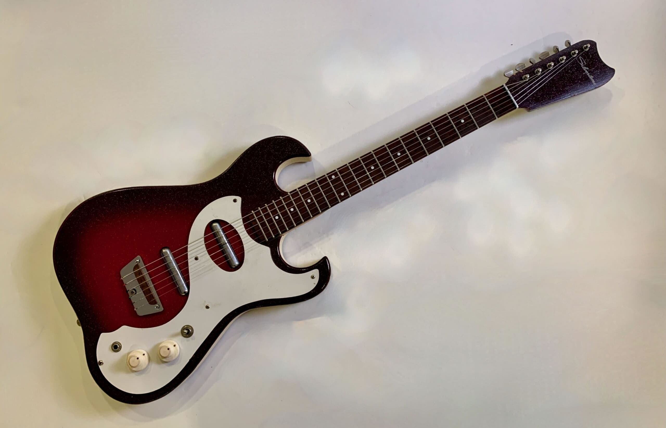 Silvertone 1457 Redburst 1965 - Image 1