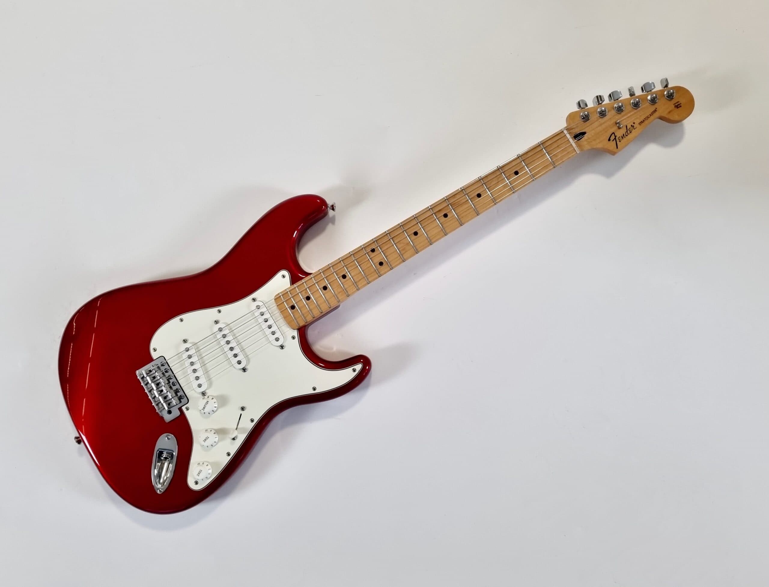 Fender Stratocaster Mexican Standard 2015 Candy Apple Red - Image 1