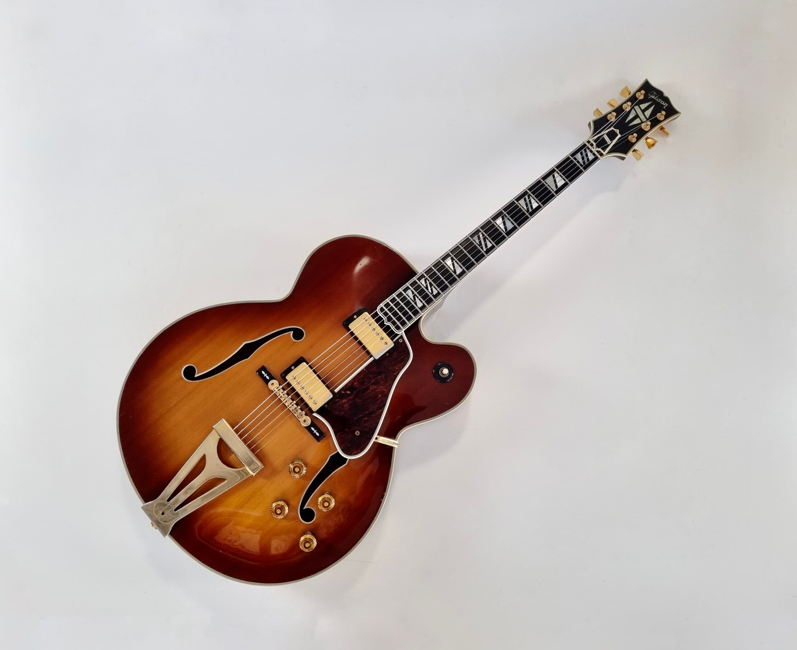 Gibson Super 400CES Sunburst 1972 - Image 1