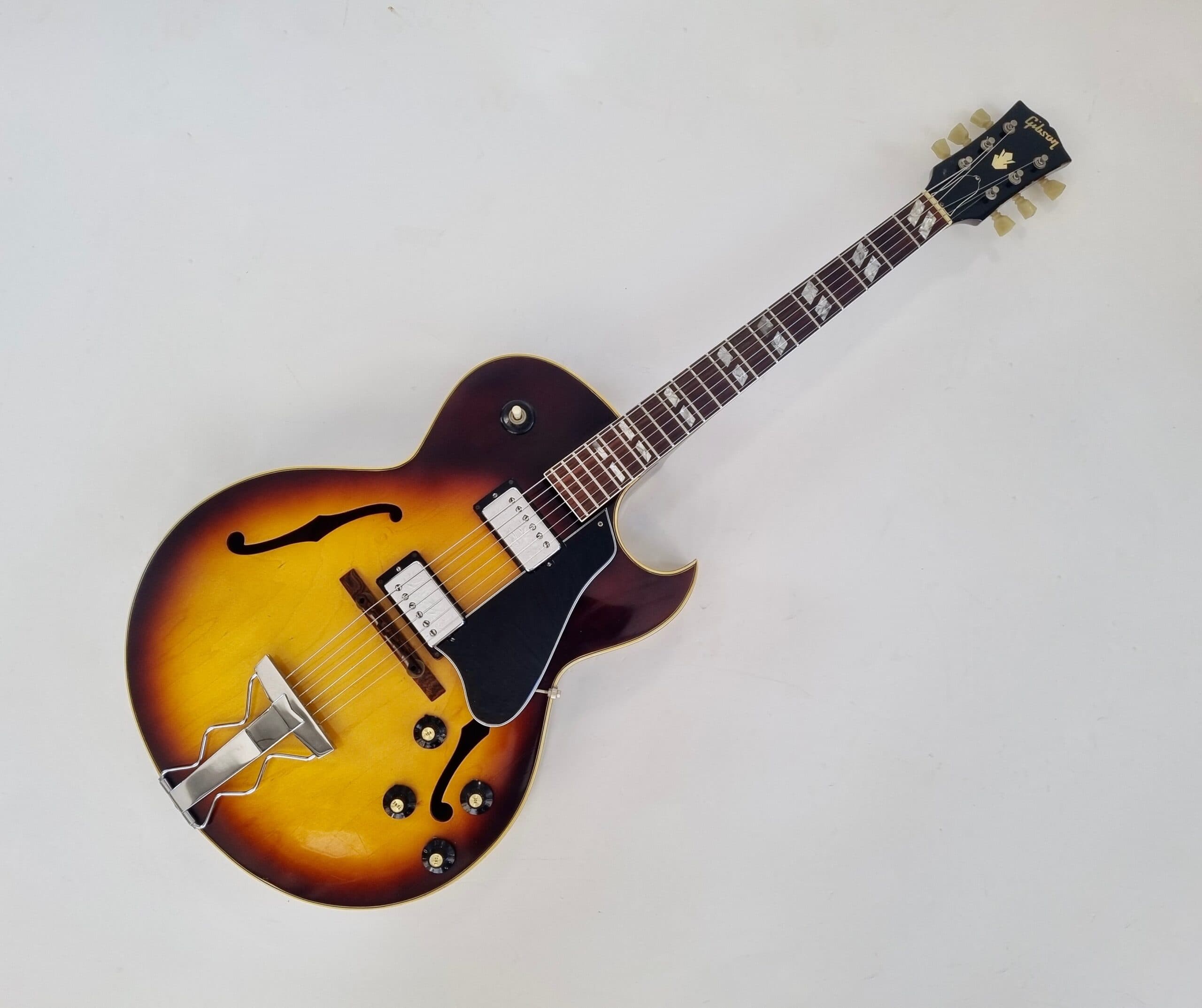 Gibson ES-175D Sunburst 1967 - Image 1