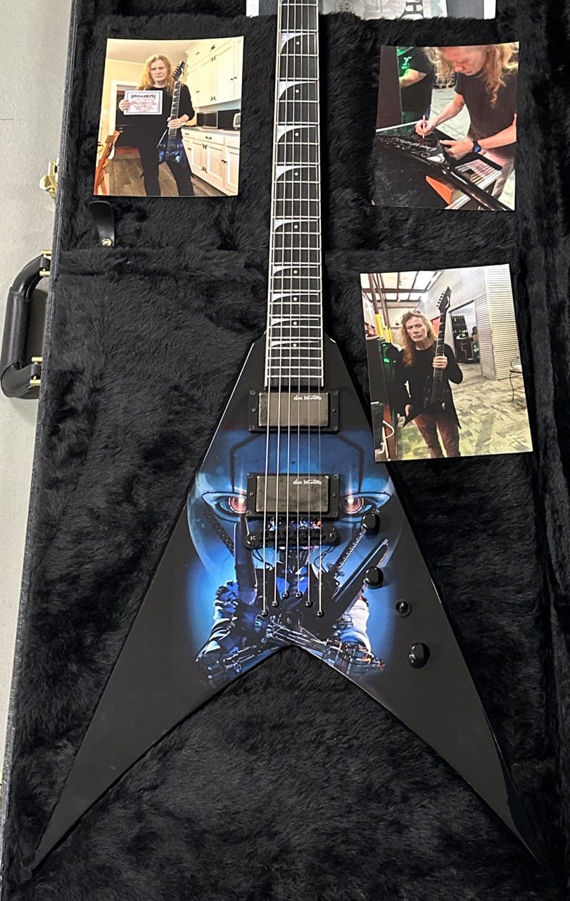 Dean USA Dave Mustaine Owned Tour Guitar Signed with Pics & COA - Image 1