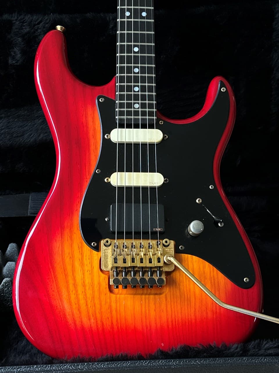 Valley Arts Steve Lukather Model Ultimate Collectable - Image 1