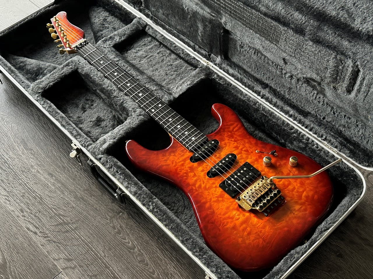 Valley Arts Custom Pro The Original Quilt Maple Top & Back - Image 1