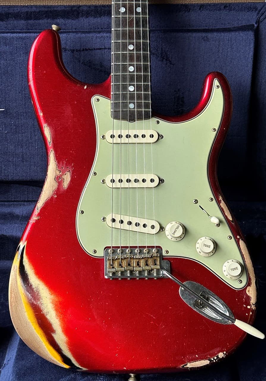 2024 Fender Stratocaster 1965 Heavy Relic Candy Apple Red over Sunburst - Image 1